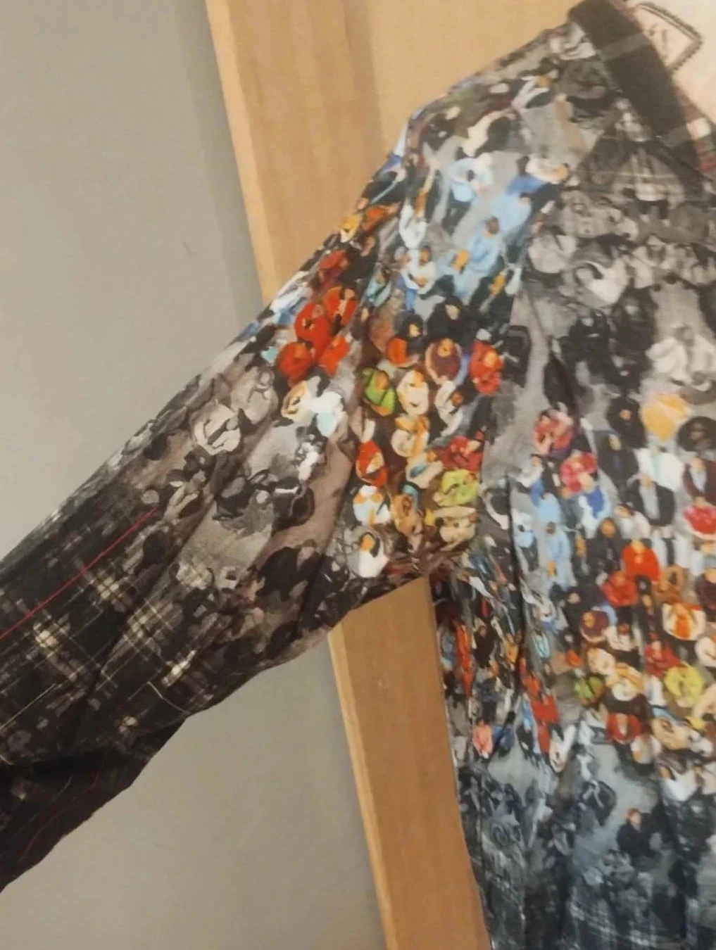 Vestido a cuadros con personajes de manga larga Aventure des toiles T44 – photo 5